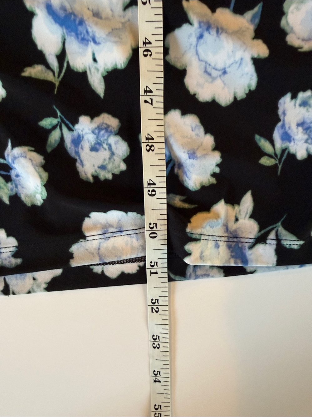 NWT Ann Taylor Floral Ruched Midi Dress Black/Blue Size 2 - Picture 11 of 12